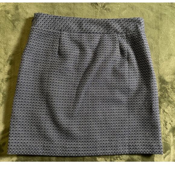 LOFT above knee pencil skirt Blue and White SZ 6 - Picture 4 of 7
